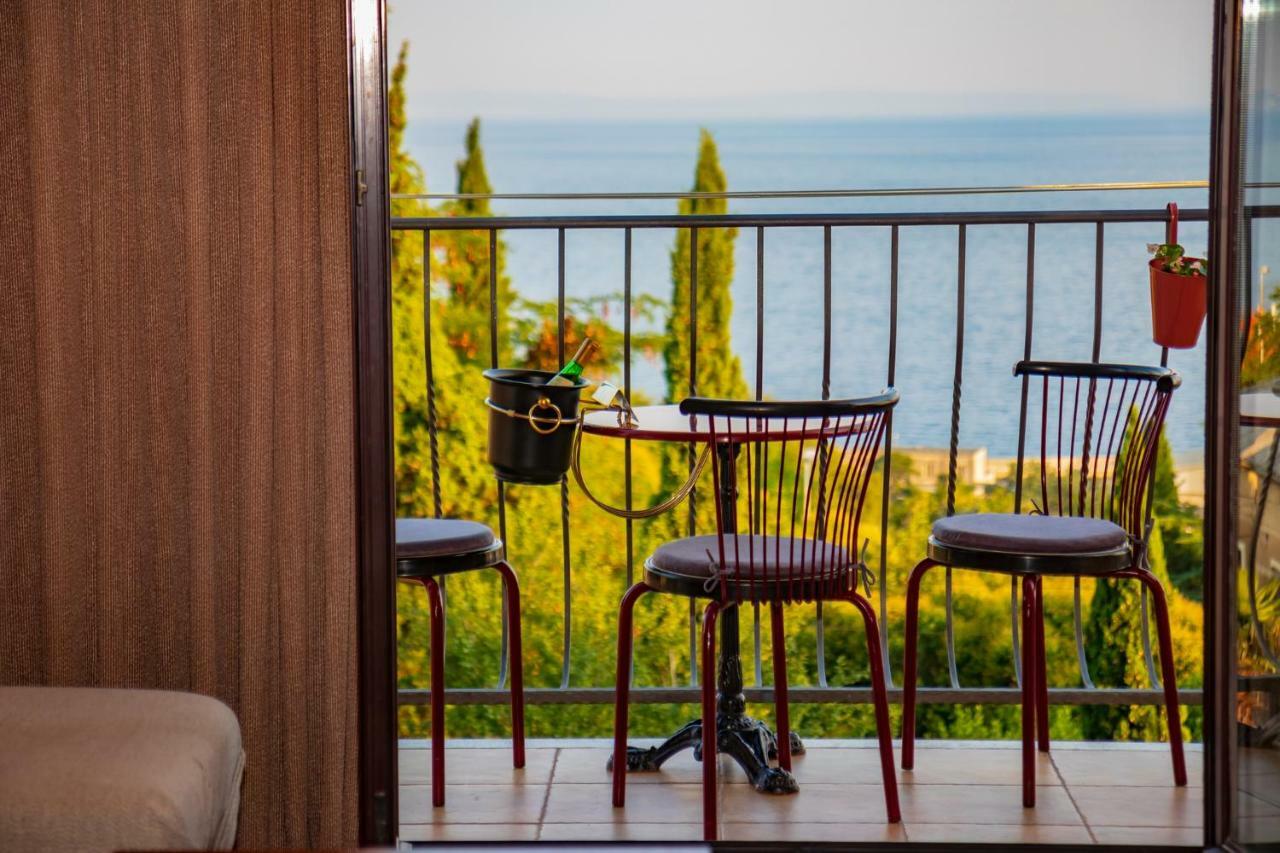 Apartment Anai Rijeka Exteriör bild