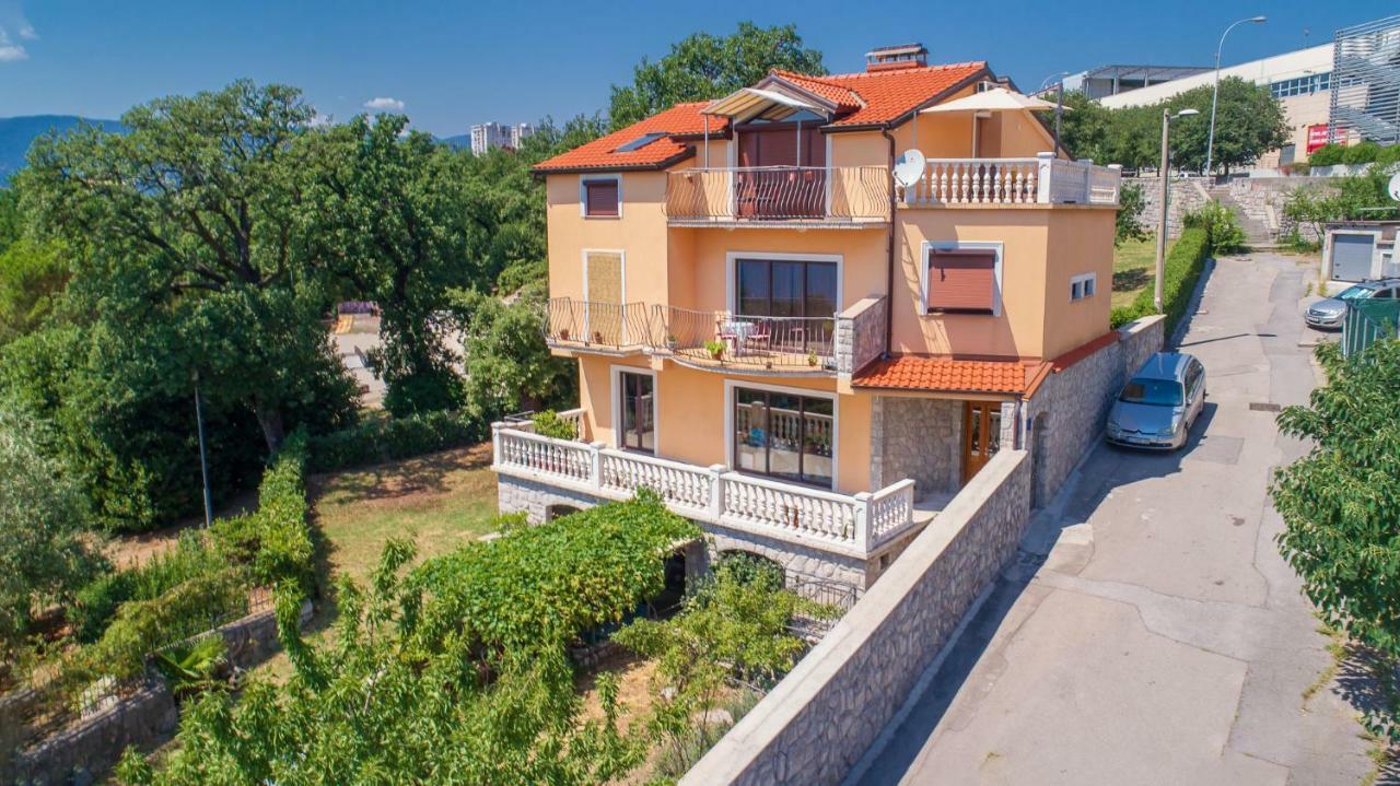Apartment Anai Rijeka Exteriör bild
